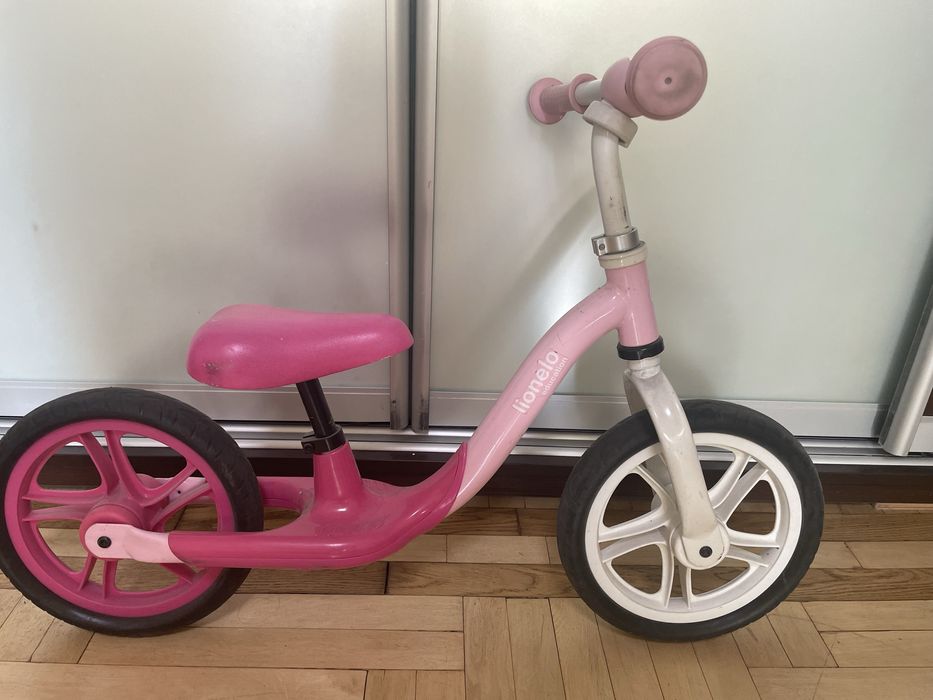 Велобіг Lionelo Alex bubblegum білий з рожевим LO.AL01
