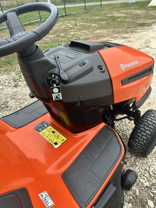 Husqvarna Traktorek Kosiarka TC 38 12.5 KM /200L Kosz