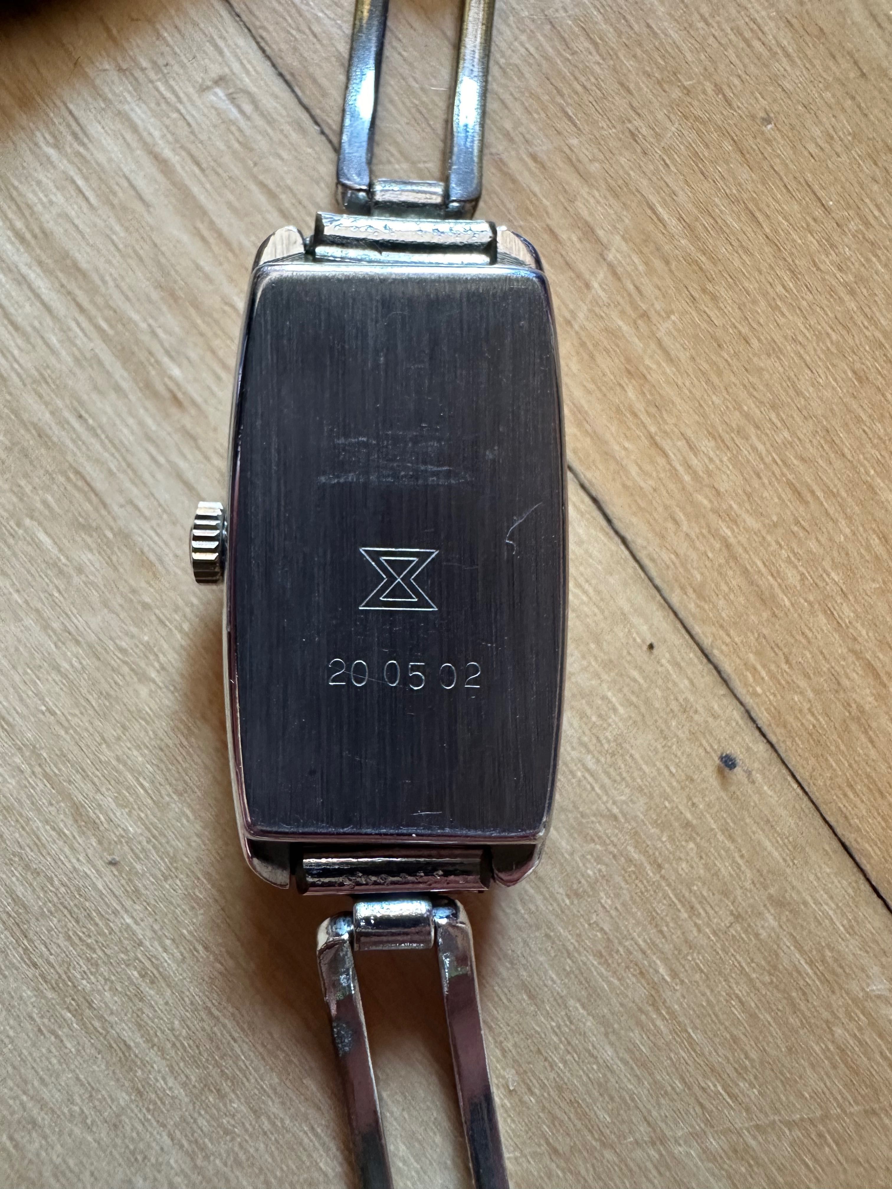 Часы M watch mondaine, Edox