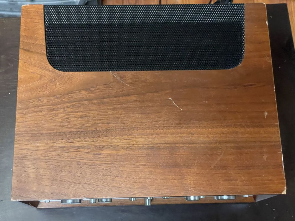 Marantz 1070 — Вінтажний підсилювач   з ламповим звучанням