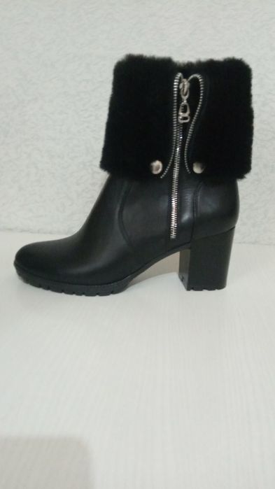 Терміново розпродаж ! Чобітки,ботинки 2 в 1) 40,41