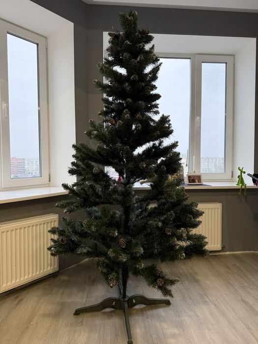 Ялинка 1.9 метрів