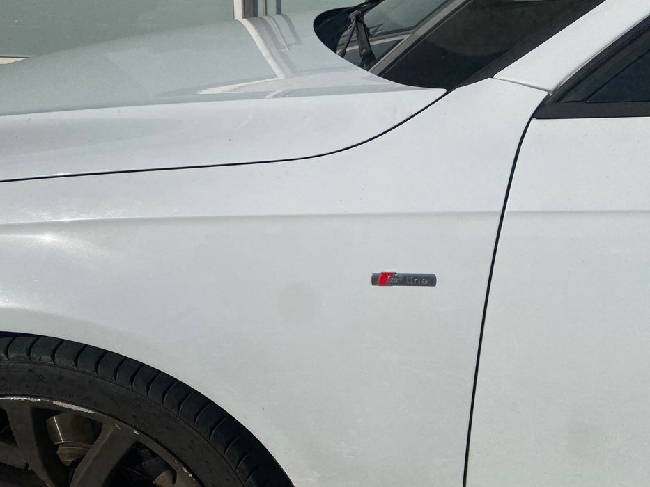 Audi A4 - 2.0 TDI 143cv - 2012