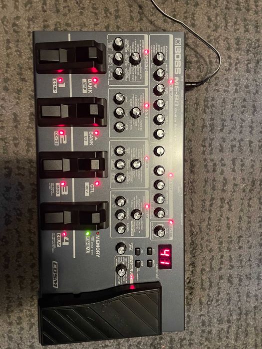 Multiefekt gitarowy Boss ME-80