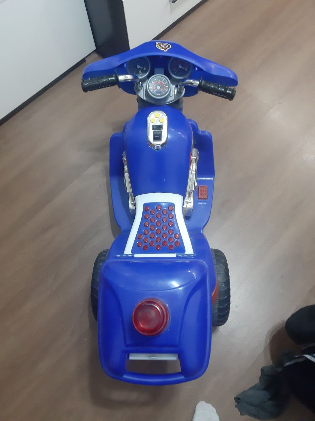 Продам дитячий мотоцикл на акумуляторі