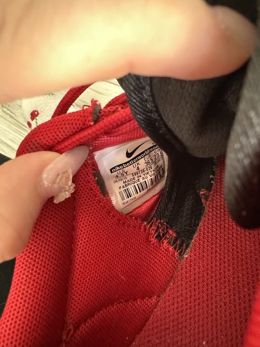 Nike RosheRun czarno czerwone 36,5 UK 4