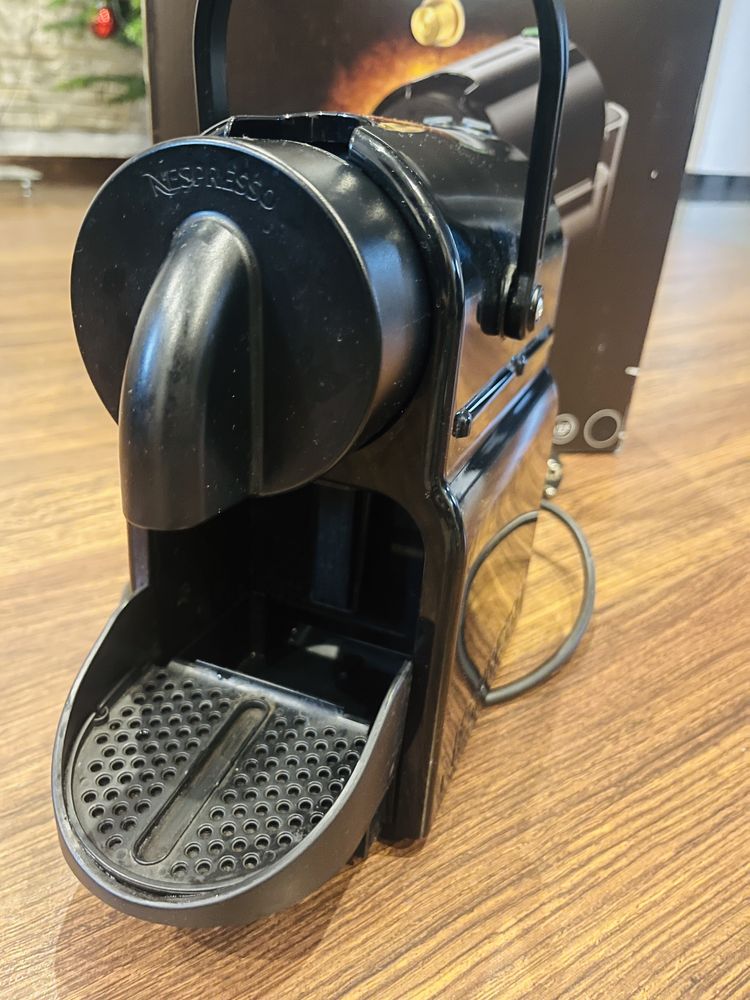 Ekspres na kapsułki NESPRESSO XN1001 INISSIA