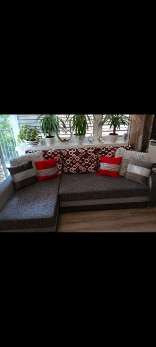 Sprzedam kanapę narożną, w stanie bardzo dobrym.
