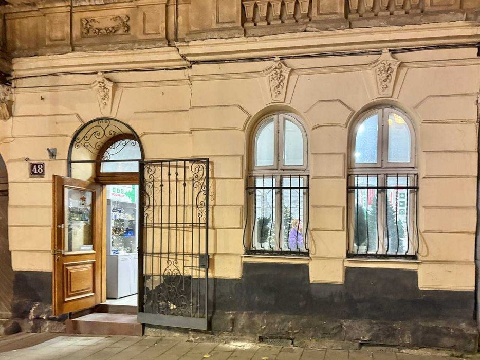 Оренда / Магазин/ Склад / ремонт/Б. Хмельницького/Львів