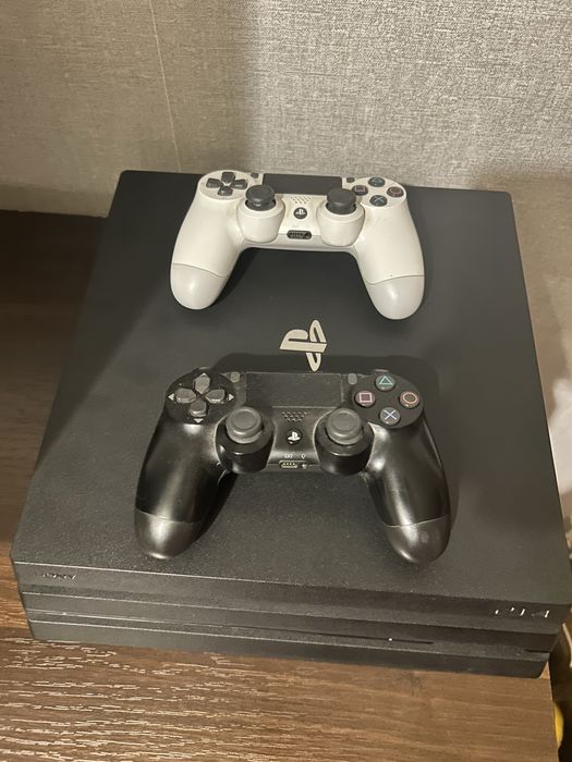 Konsola Ps4 Pro , 1TB