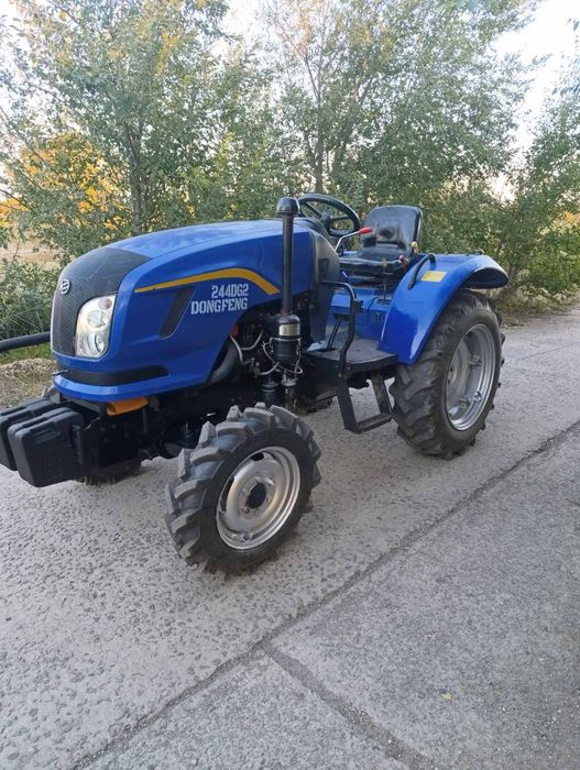 Продам трактор Донгфенг.