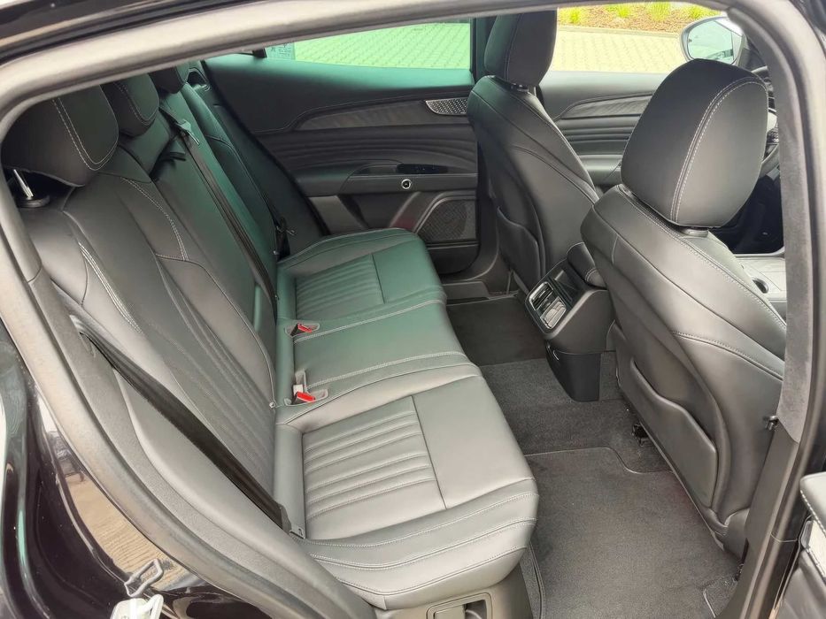 Maserati Grecale      2025