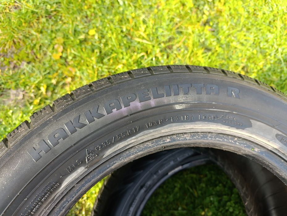 Шини Nokian Hakkapeliitta R 235x55 R17