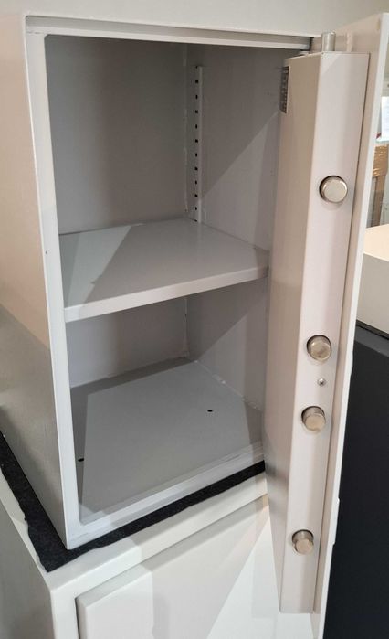 Sejf Konsmetal Koliber 62 laptop 15 zamek elektroniczny, klasa S1