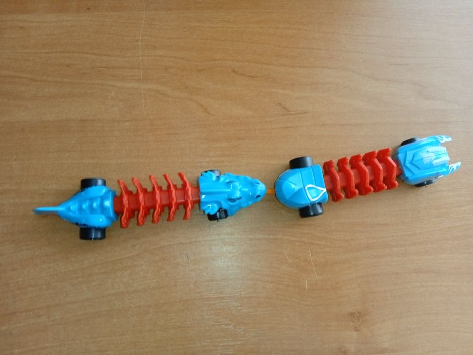 Продам корокодила другая машинка в подарок