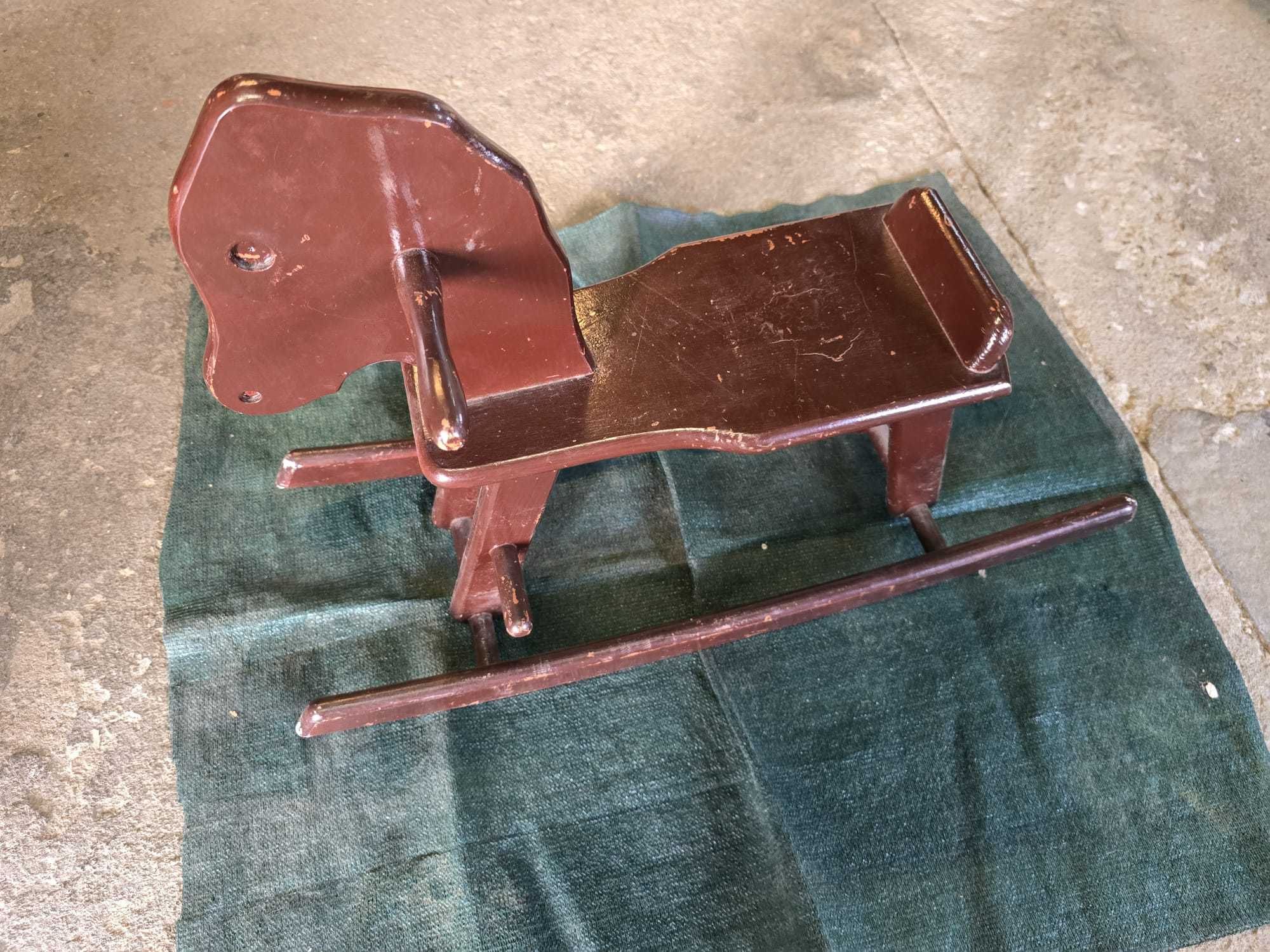 cavalo de madeira