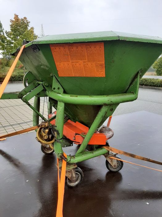 Rozsiewacz nawozu Amazone zaf 804/803 zaf 603 zaf 402  strumyk 1200 L