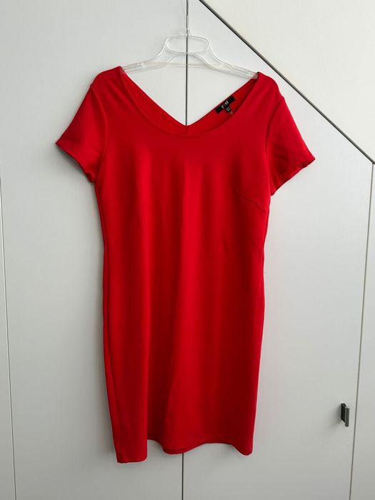 Czerwona sukienka Yest XL