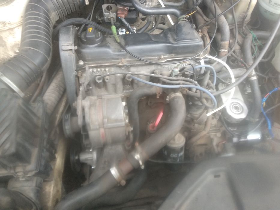 Продам Фольксваген Пассат б3 универсал автомат 1.8 1991г