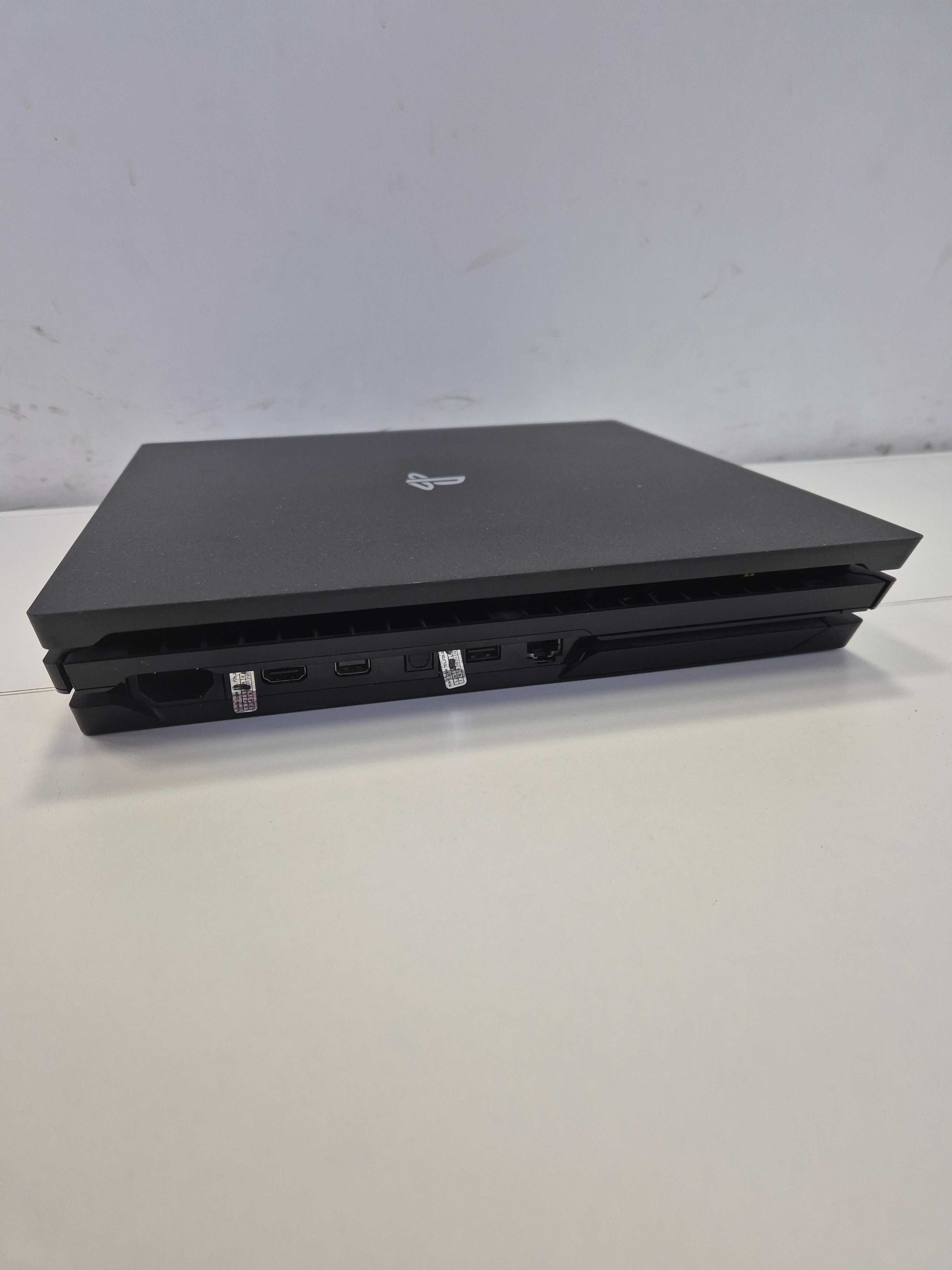 Konsola Sony PlayStation 4 pro 1 TB czarny