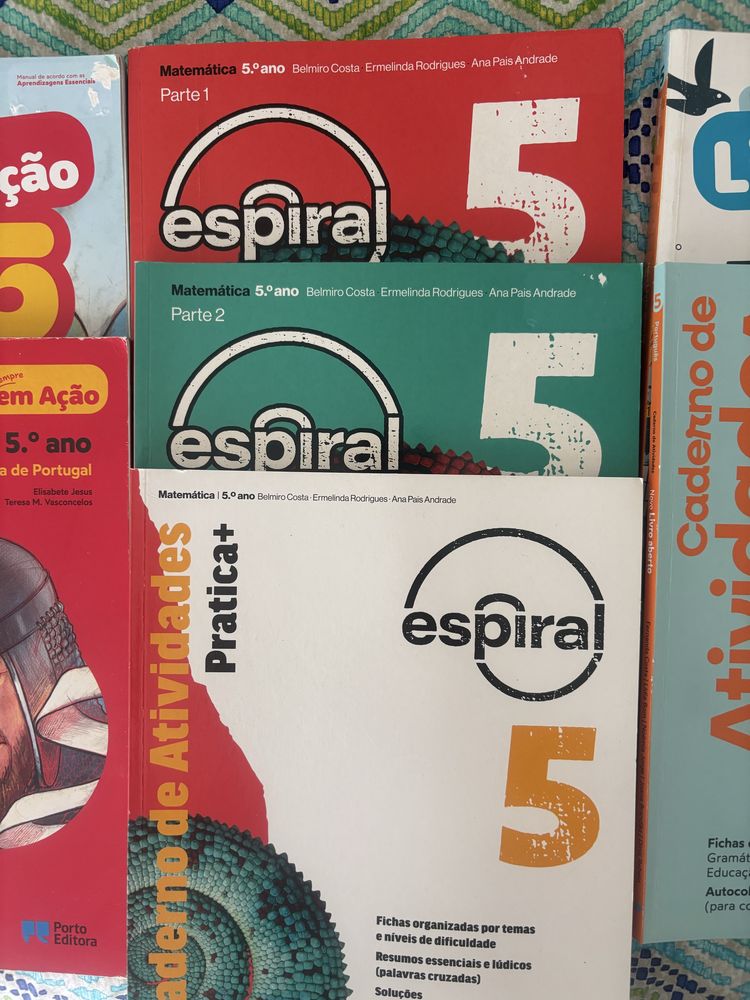 Livros escolares do 5.° ano. Porto Editora.