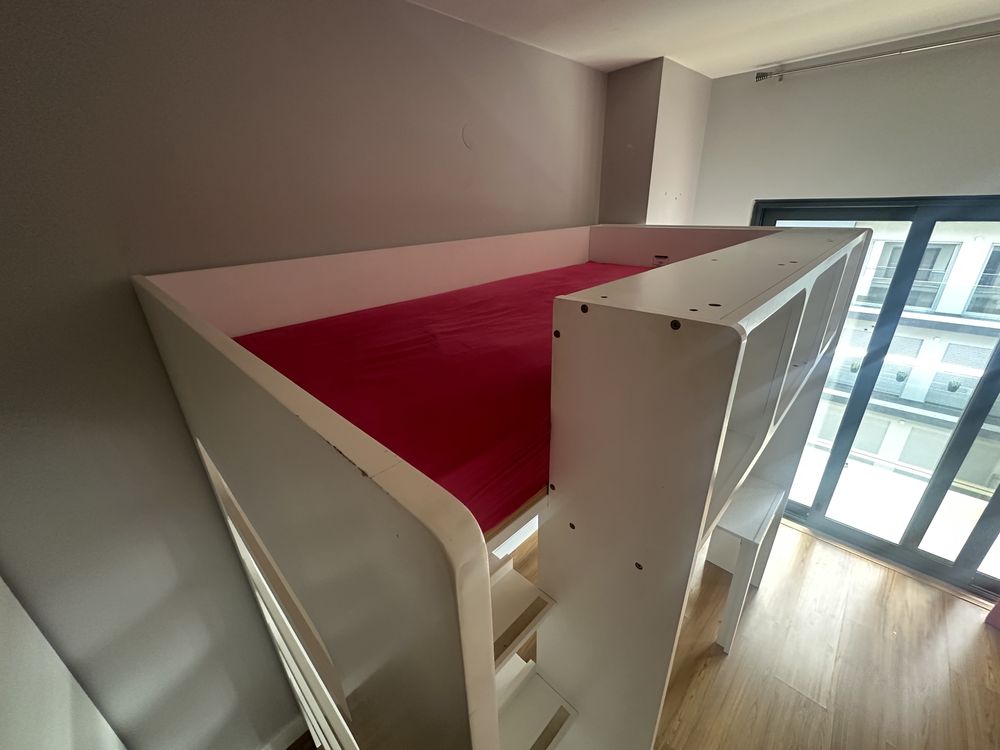 Beliche individual com secretaria e estante