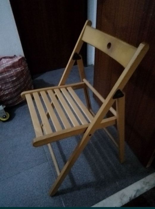 Cadeira articulada em Madeira