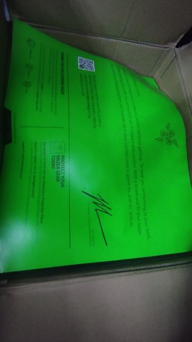 Cadeira gaming Razer Iskur nova