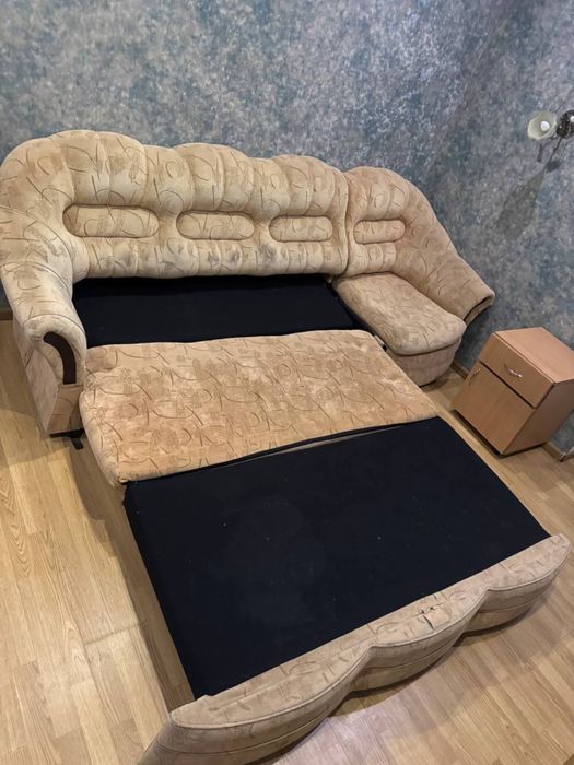 Спочно продам диван