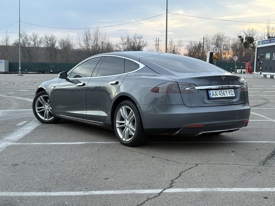 Продам Tesla model S