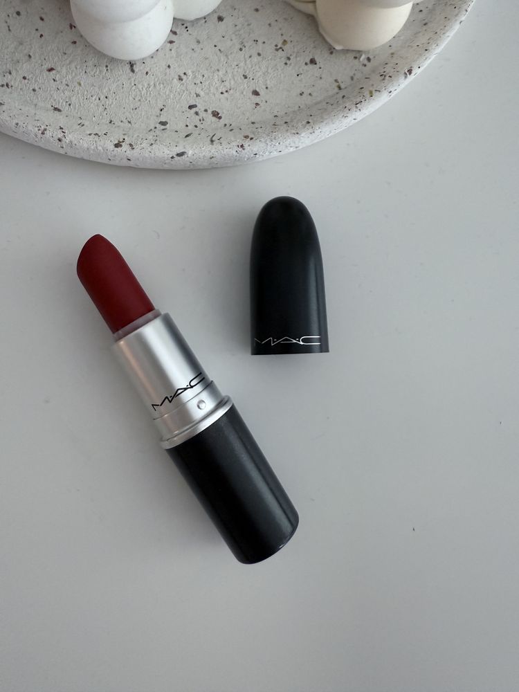 Matowa Szminka Pomadka MAC Mac Russian Red Matte
