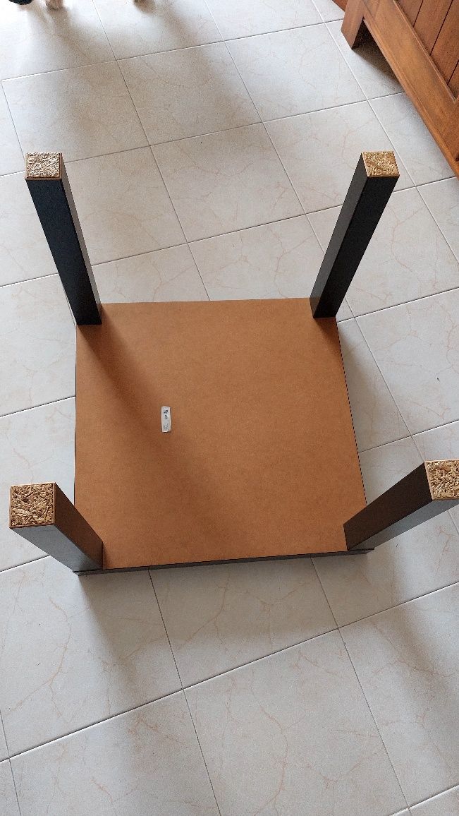 Mesa de centro em bom estado