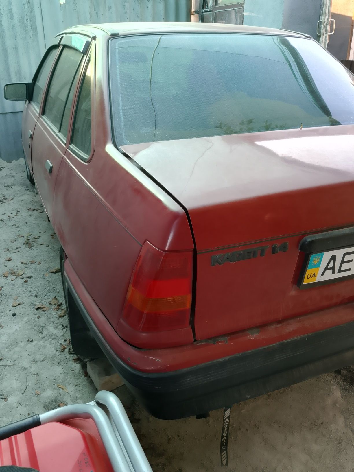 Продам Опель кадет 1,4