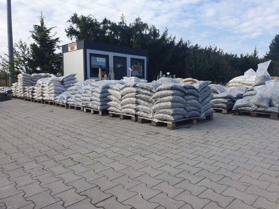 Skład kamienia grysy otoczaki żwiry piasek ziemia Siesławice 193