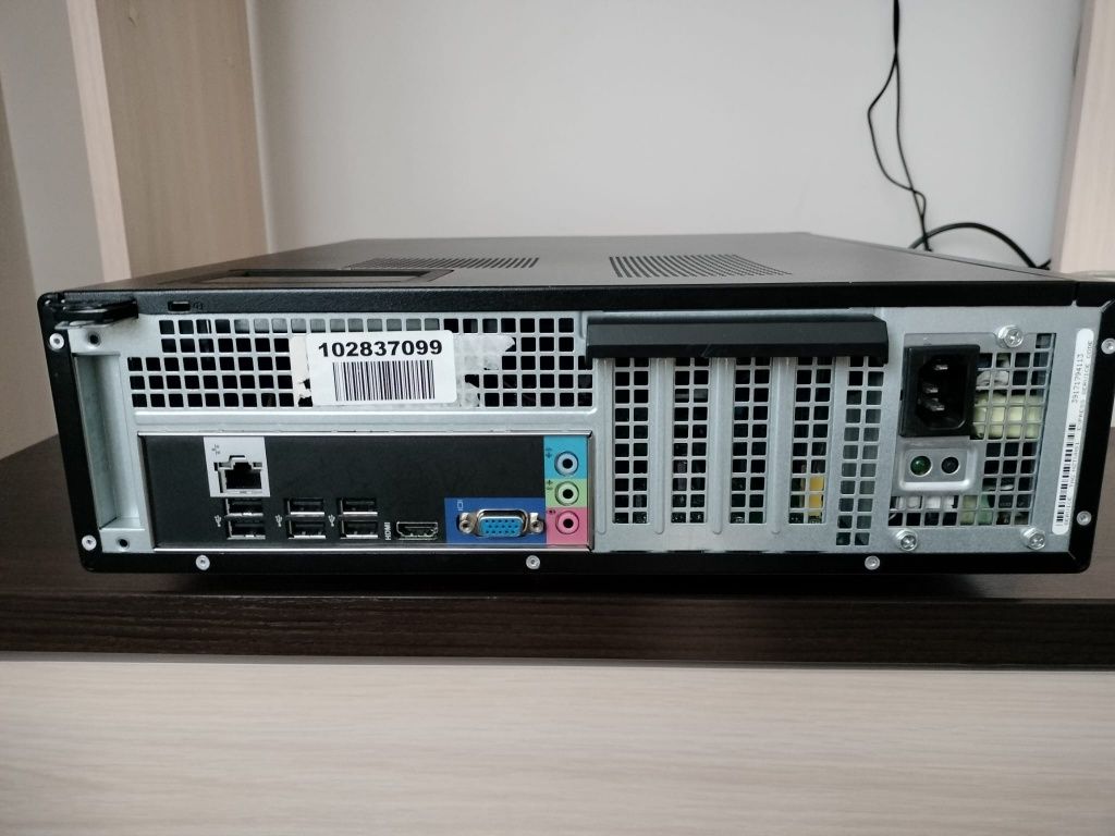 Komputer stacjonarny Dell Optiplex 390