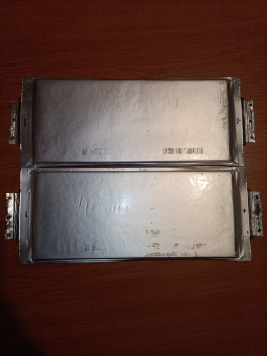 Быу акамуляторы 60 ампер.