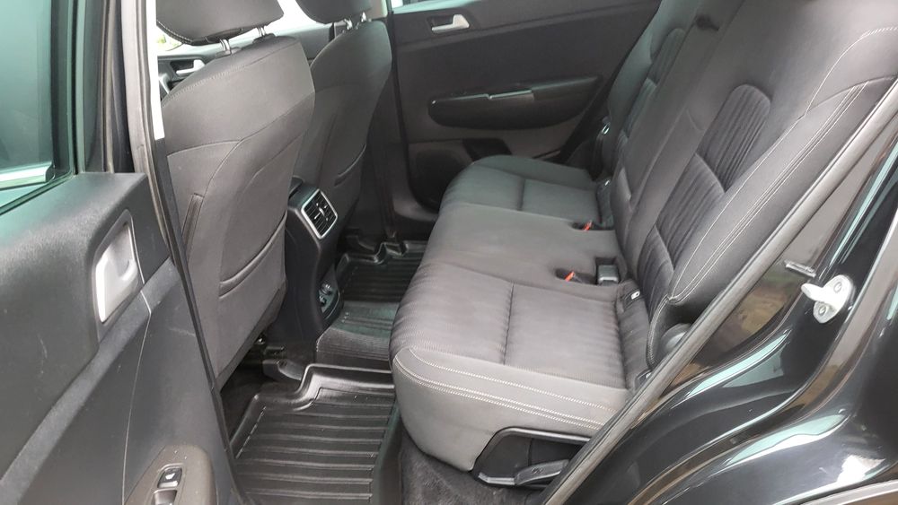 Продам офіційний KIA SPORTAGE