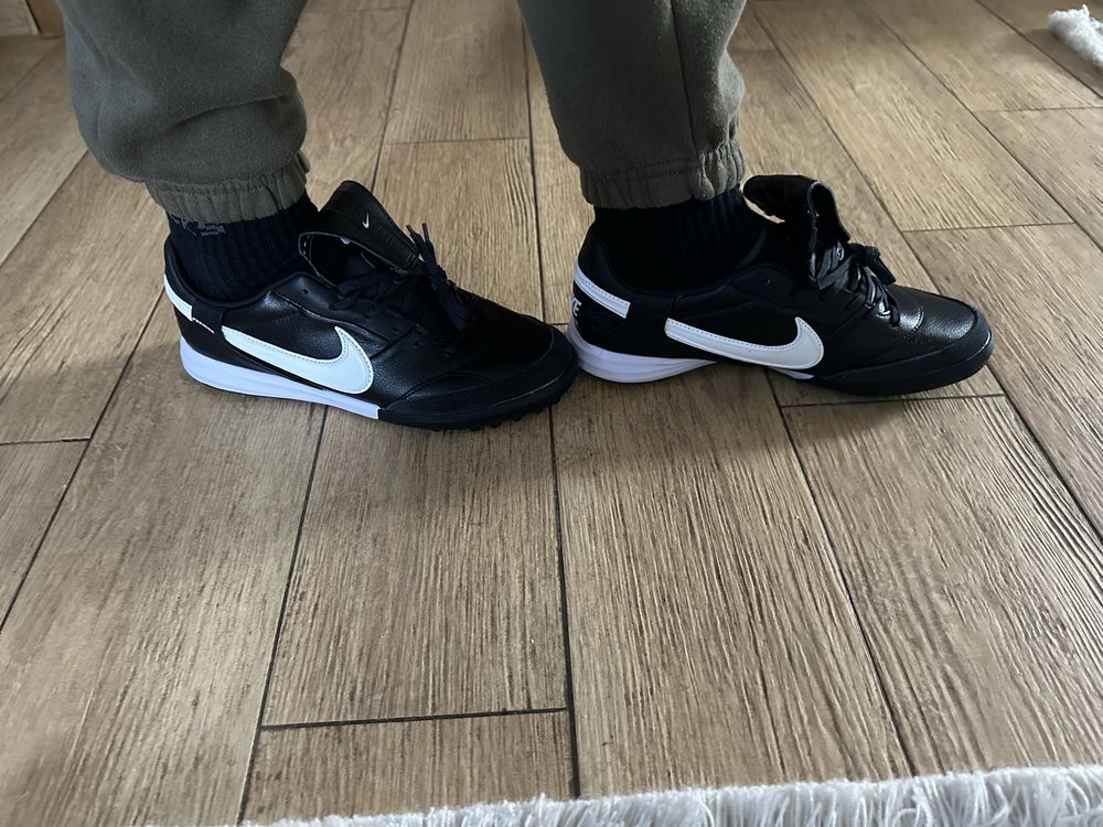 Сороконожки Nike Premier III TF 42 розмір