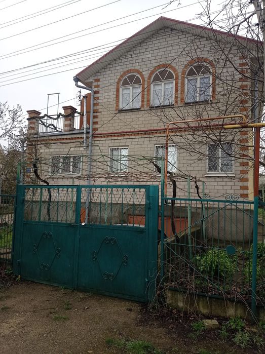 Продам крепкий дом в Нерубайском