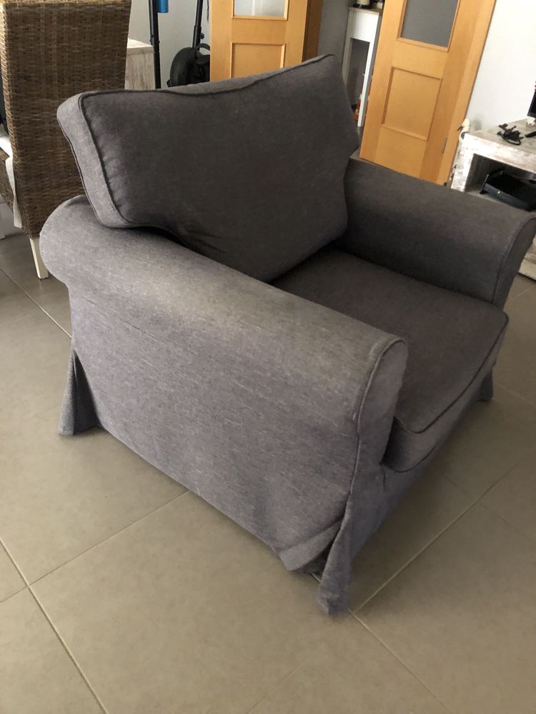 Sofa poltrona cinzenta