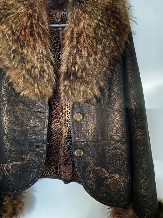 Натуральная дубленка с мехом енота