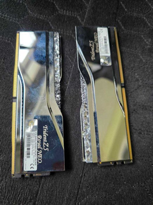 G.Skill DDR5-6400 32768MB PC5-51200 Trident Z5 Royal Neo White