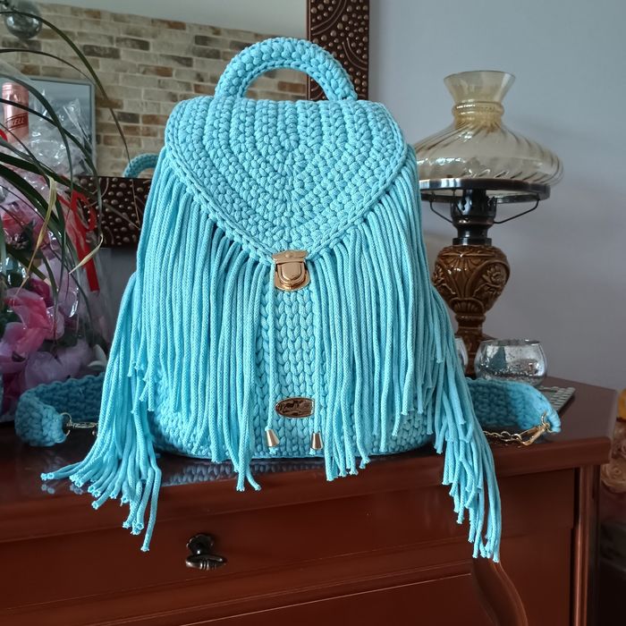 Duży plecak na szydełku