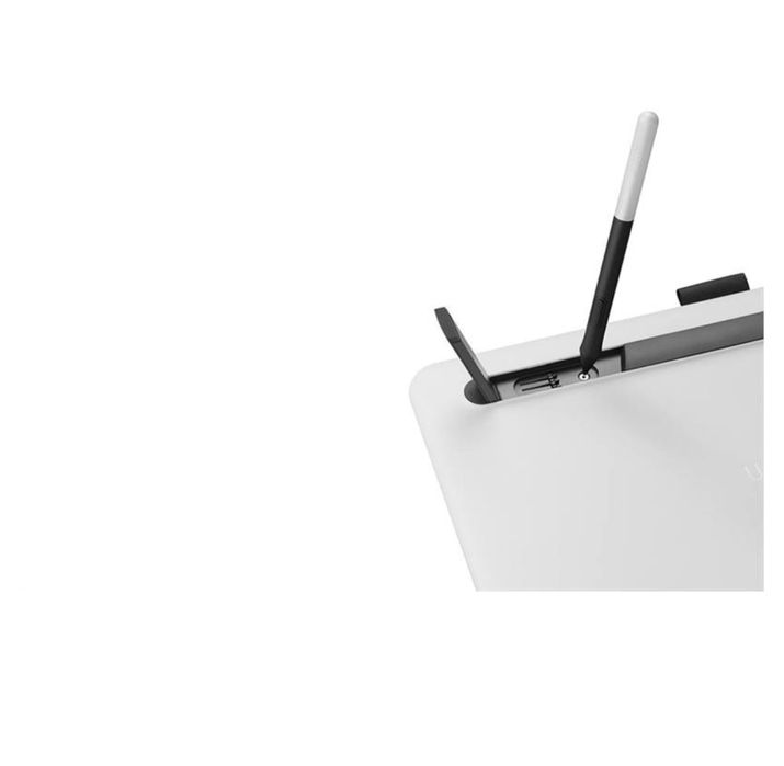 Графічний планшет Wacom One (DTC133W0B)