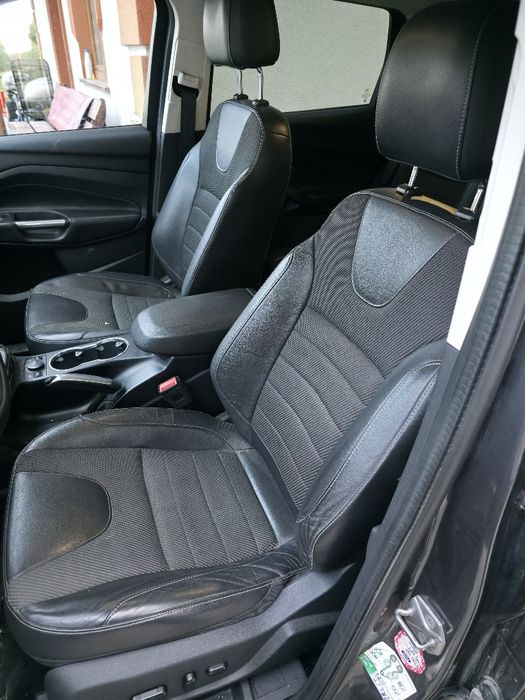 Ford Kuga 2.0 150ps 4x4 manual xenon led hak navi