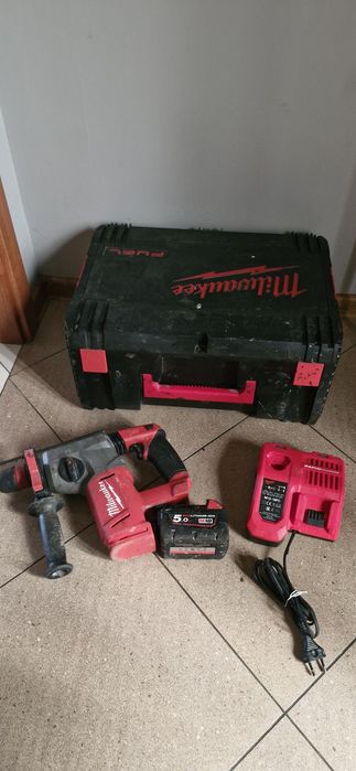 Milwaukee młotowiertarka M18