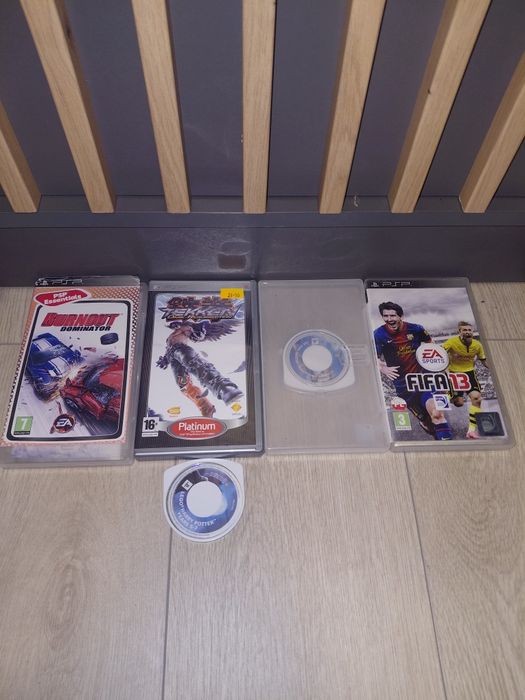 Konsola Sony PSP Street (PCH-E1004) + 4 gry