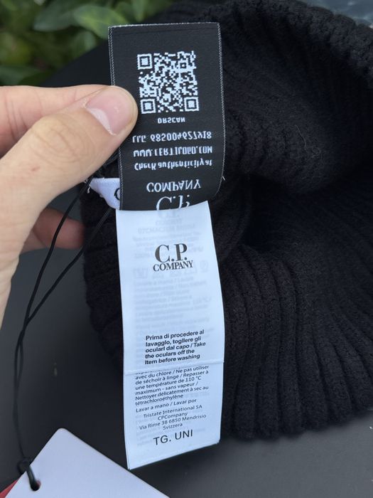 Шапка C.P. Company мужская черная Сп Компани зимняя черная Сипи чорна