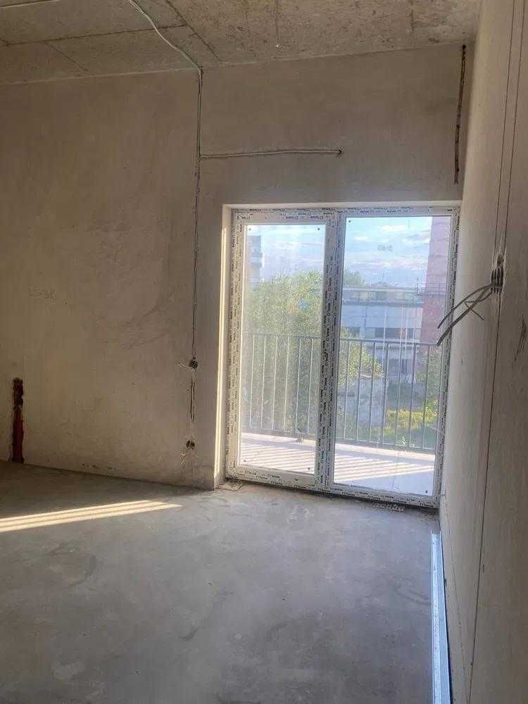 Продаж 2 кім. квартири по вул. Довга