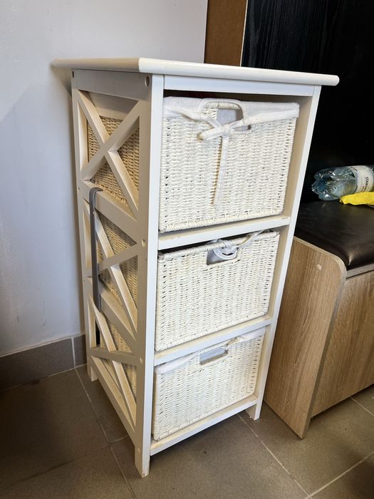 Szafka drewniana z koszykami